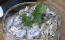 Вкусный и сытный салат с фасолью