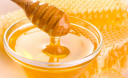 Важливі причини, щоб використовувати мед замість цукру