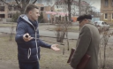 Пенсіонери підірвали мережу своїм знайомством із селфіпалкою