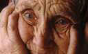 Ученые: После 90 лет люди охотно говорят о смерти