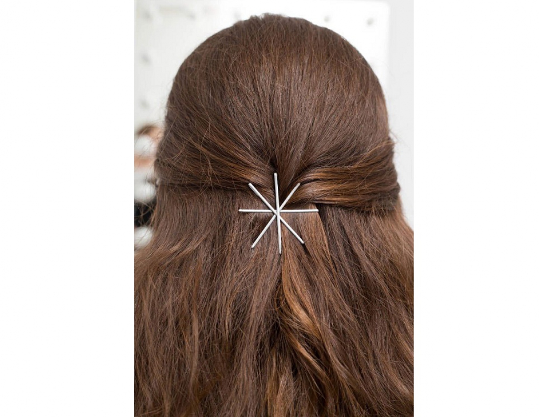 Жіночі зачіски! Невидимки як стильні аксесуари !!!