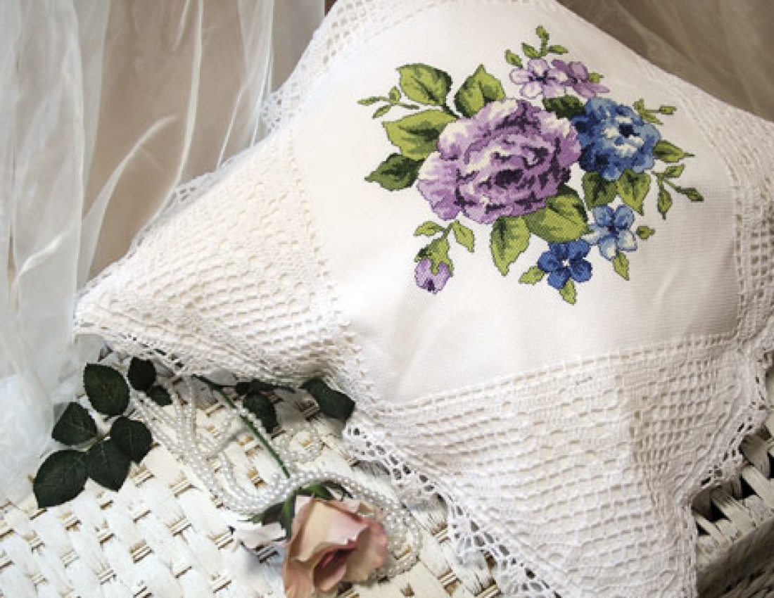 Такі милі серцю вишиті бабусині подушки)