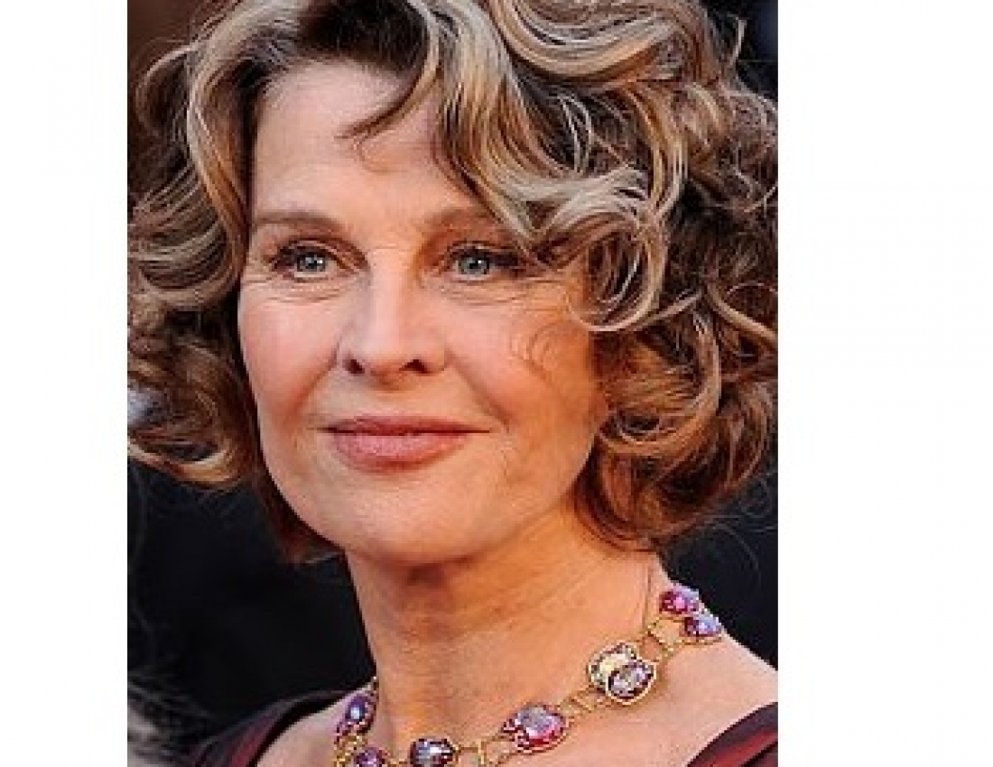 Зачіски та макіяж 50+