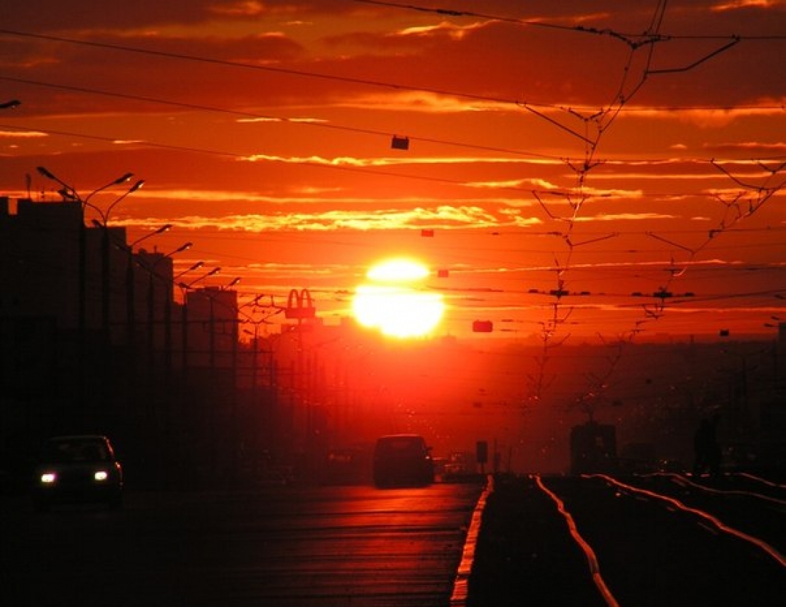 Вечірнє сонце, дякую за день! 
Вечірнє сонце, дякую за втому.