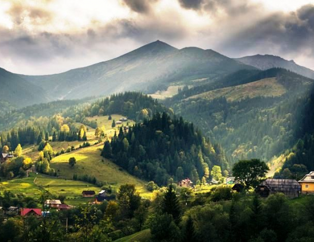 Краса карпатського літа: українська казка ...