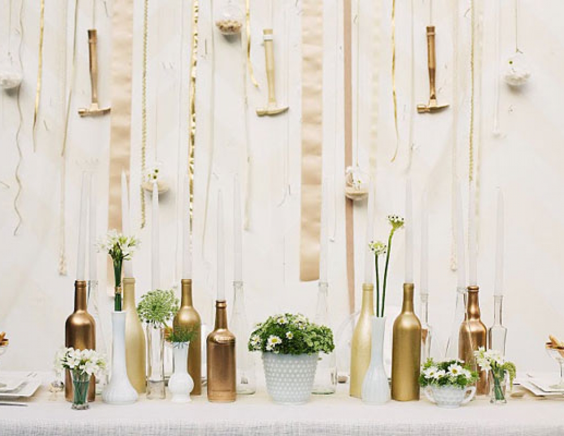 Не викидайте пусті пляшки з-під вина... :-)