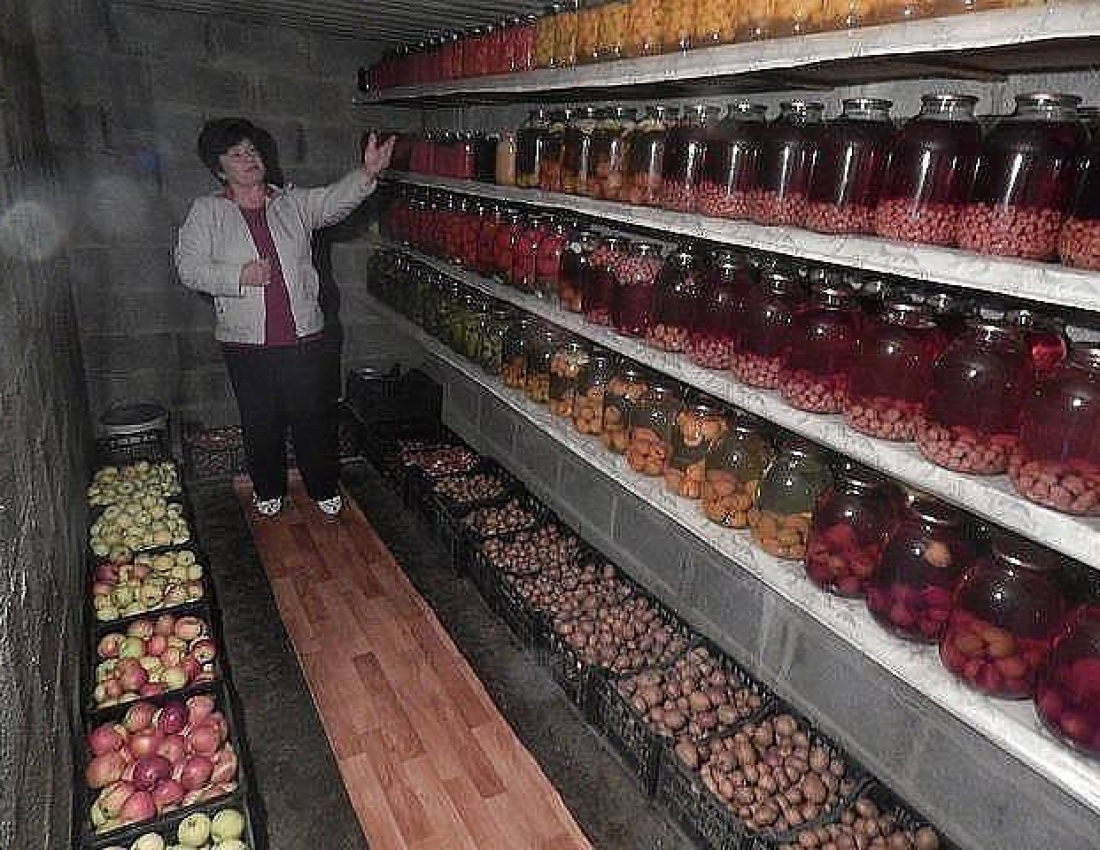 Our grandmother is not afraid of the crisis!!!