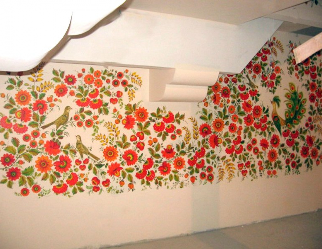 Мандрівка в просторі: художній розпис стін в оселі