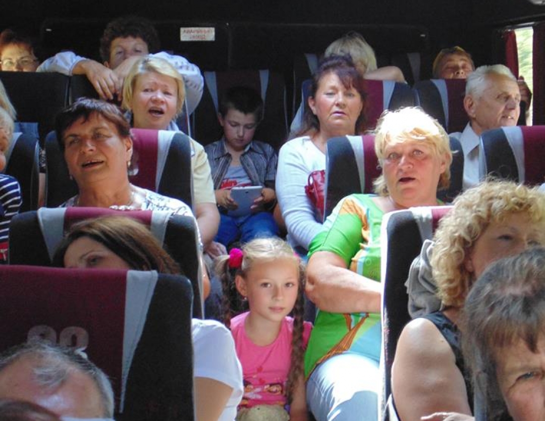 Члени Рівненського регіонального відділення ВАП на екскурсії у Дубенському замку, біля Тарасової криниці, у Музеї-майстерні ручного ткацтва &quot;Легенди Волині&quot; та на Вернісажі народного одягу у м.Радивилові