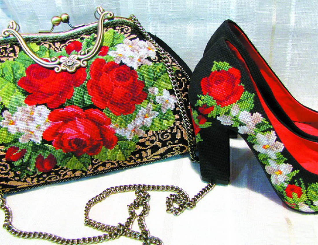 Яка жінка пройде повз такої краси?!..