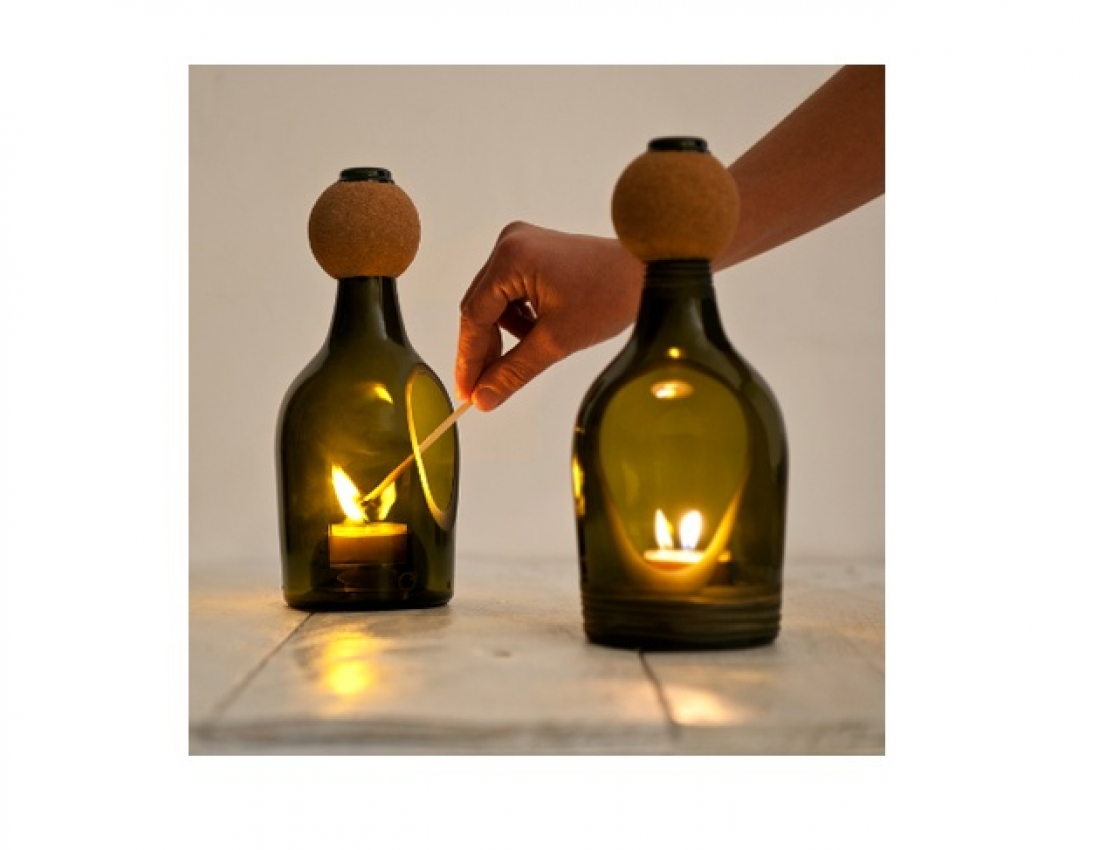 Не викидайте пусті пляшки з-під вина... :-)