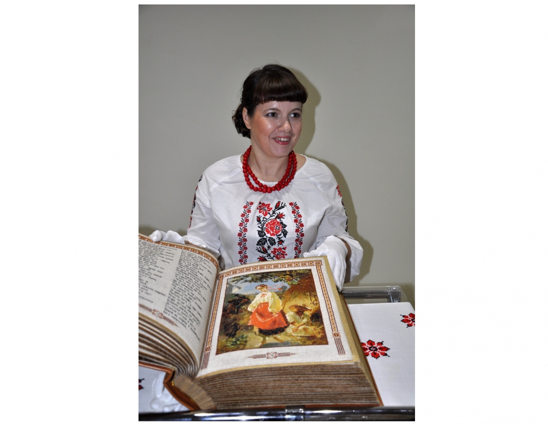 Вишитий &quot;КОБЗАР&quot;