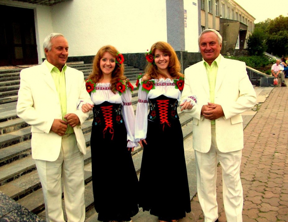 Сімейне щастя у квадраті???