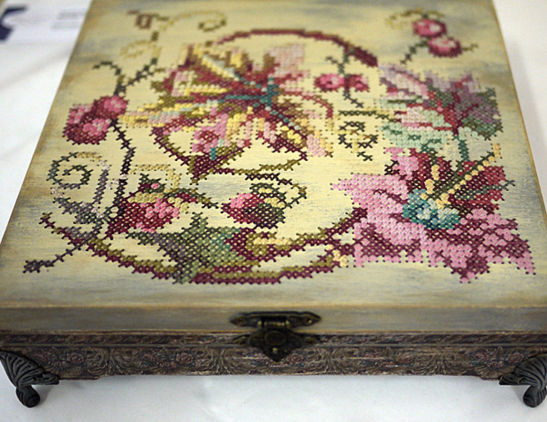 Вишивка ... по дереву!