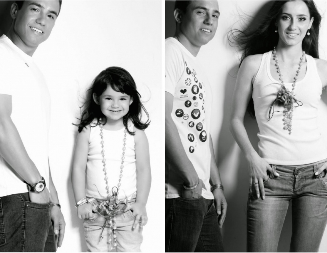 Батько та донька відтворили фотографії загиблої мами...