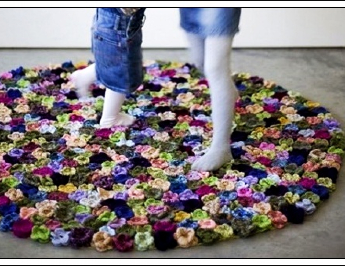 Квітковий диво-килимок гачком