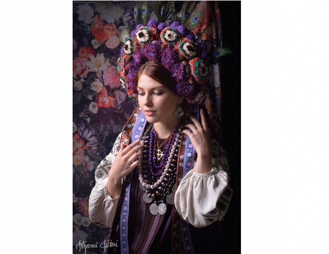 Олена у весільному вбранні з Полтавщини. Художній образ.