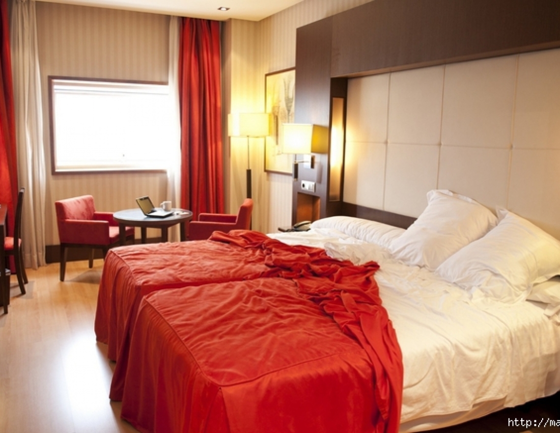 Для душі, мрії та просто відпочинку... спальні. А яка Вам подобається?