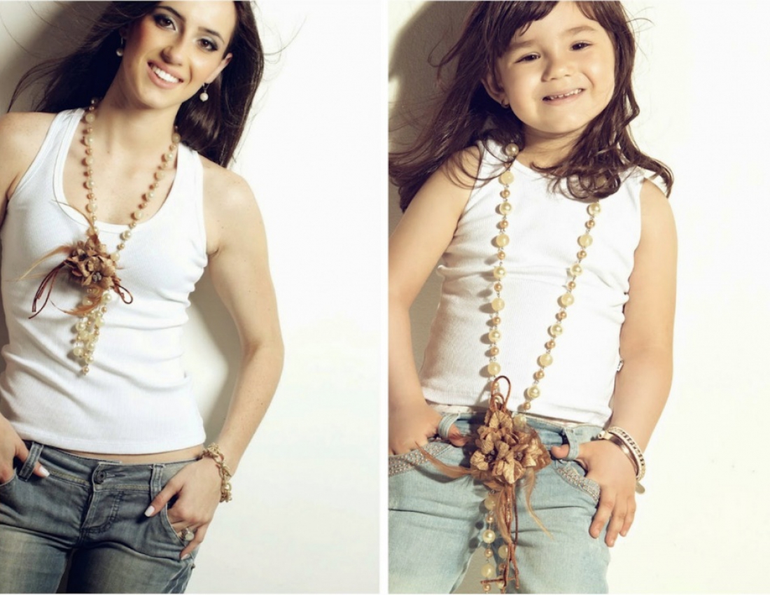 Батько та донька відтворили фотографії загиблої мами...