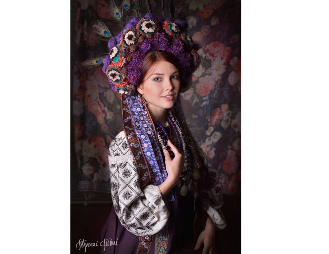 Олена у весільному вбранні з Полтавщини. Художній образ.