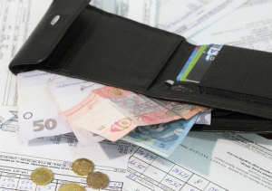 Яценюк про соцвиплати: Дайте запустити економіку, а не друкарський верстат Яценюк про соцвиплати: Дайте запустити економіку, а не друкарський верстат