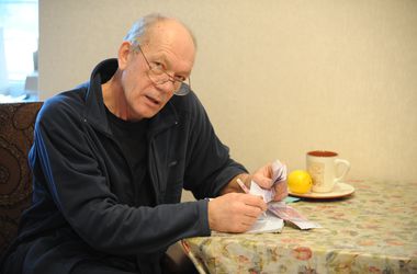 Уряд не забезпечує виплат навіть нижче прожиткового мінімуму – експерт Уряд не забезпечує виплат навіть нижче прожиткового мінімуму – експерт