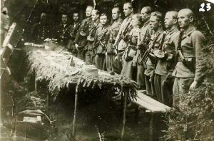 Великдень боївки ОУН. Карпати, 1946 р. Великдень боївки ОУН. Карпати, 1946 р.