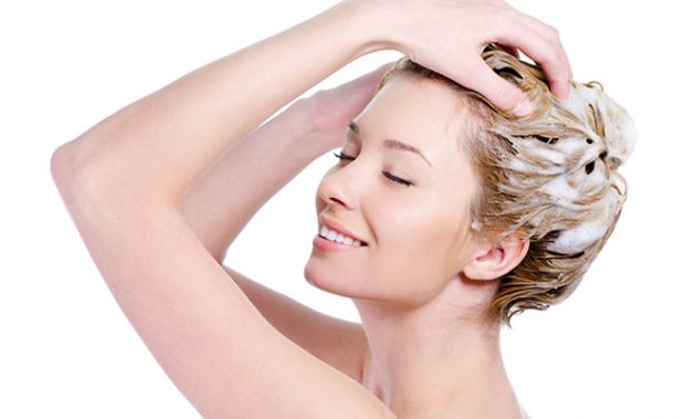 Як правильно мити волосся: поради фахівців