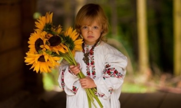 21 травня одягніть вишиванку - підтримайте Україну 21 травня одягніть вишиванку - підтримайте Україну