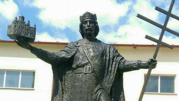 Трипільська глина лягла в основу польського пам’ятника князю Володимиру Трипільська глина лягла в основу польського пам’ятника князю Володимиру