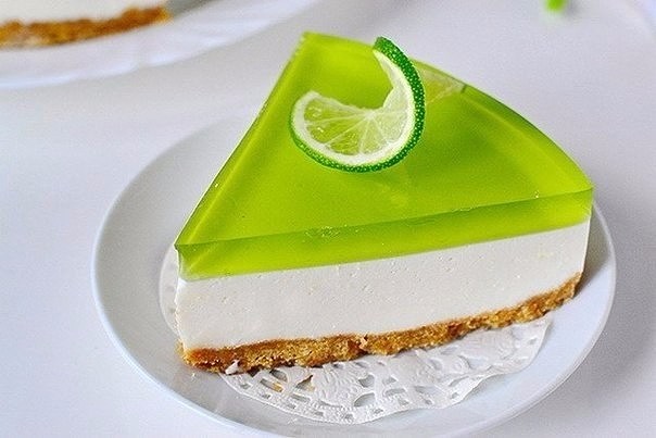 Желейный торт без выпечки с лаймовым вкусом Желейный торт без выпечки с лаймовым вкусом