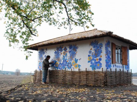 Перше в світі розмальоване народними розписами село з’явиться в Україні