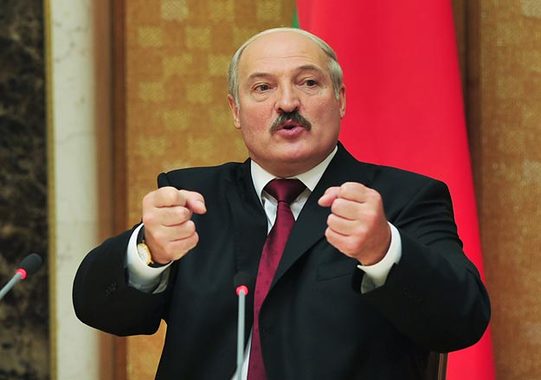 Лукашенко снизил в Белоруси коммунальные тарифы почти в 2 раза