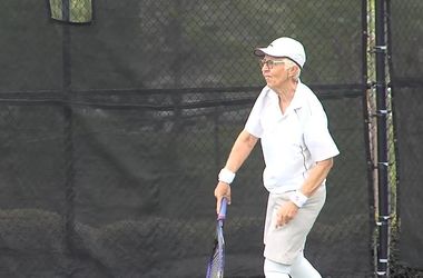 69-річна тенісистка виграла матч на турнірі ITF 69-річна тенісистка виграла матч на турнірі ITF