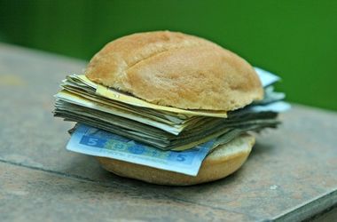 Бонус к налогам: 12 инициатив власти, которые повлияют на жизнь украинцев Бонус к налогам: 12 инициатив власти, которые повлияют на жизнь украинцев