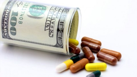 Горькая пилюля: с нового года лекарства в Украине могут значительно подорожать