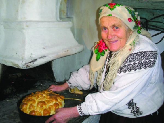На Різдво їдять хліб "хазяїн" На Різдво їдять хліб "хазяїн"