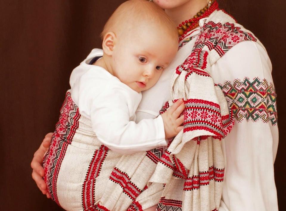 Як українці захищали своїх немовлят: обереги та заборони Як українці захищали своїх немовлят: обереги та заборони