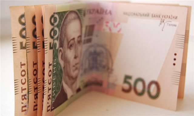 Незаконні соцвиплати: боротьба влади з шахраями чи з найбіднішими громадянами