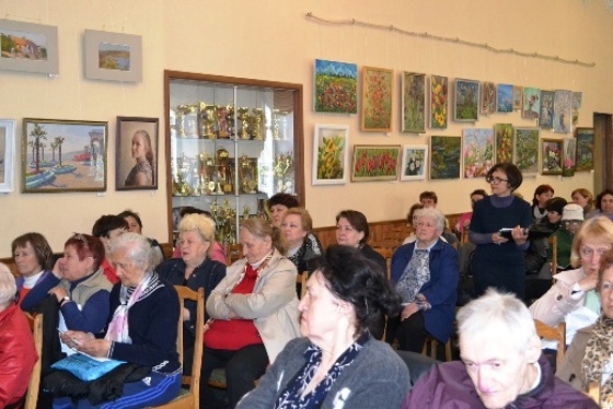 Одеським пенсіонерам читає лекції французький професор
